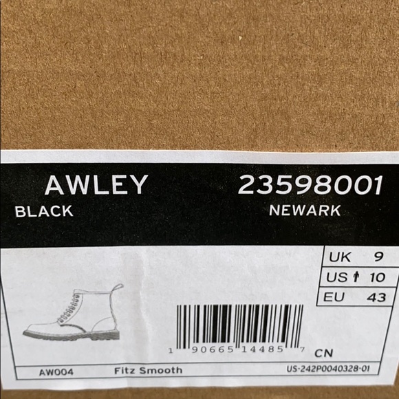 🔥DR MARTENS AWLEY BOOTS NWT - Picture 9 of 9
